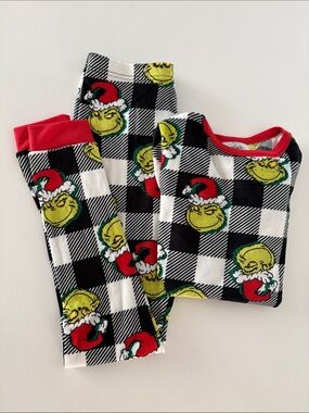 Kids Holiday Grinch Plaid Pajama Set - Red & Black 8